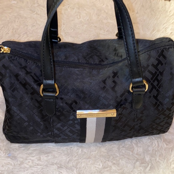Tommy Hilfiger Handbag - Picture 2 of 13